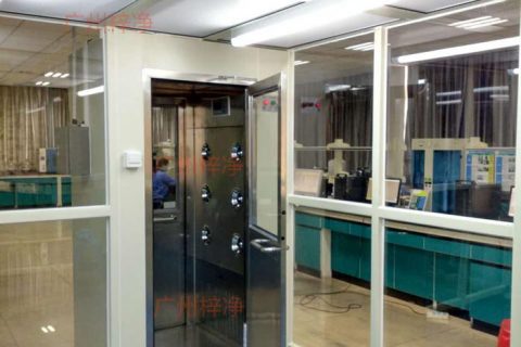 百级洁净棚与风淋室的完美结合